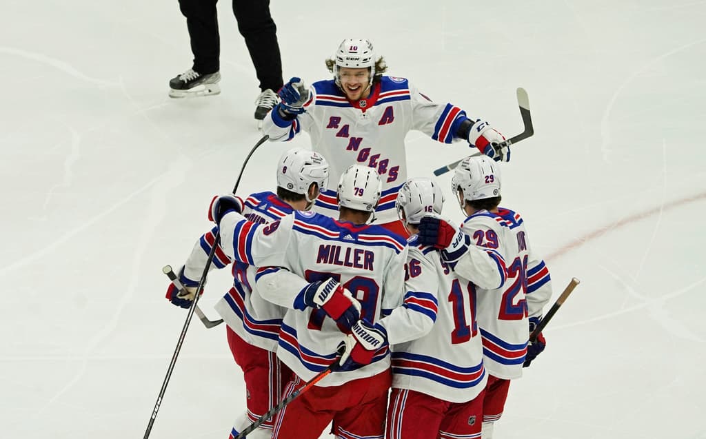 Artemi Panarin 500 points
