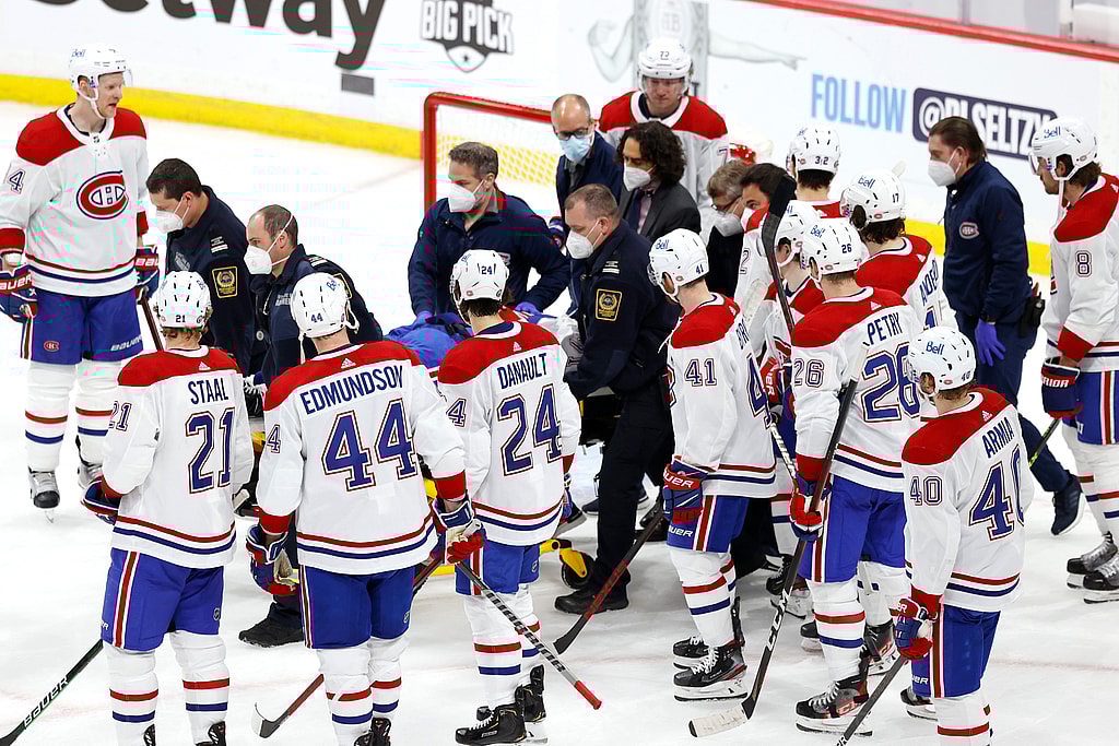 Mark Scheifele charge on Jake Evans
