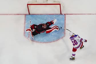 ny rangers game tonight
