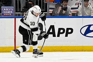 NHL: Los Angeles Kings at New York Islanders
