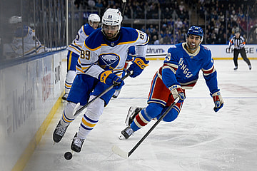 NHL: Buffalo Sabres at New York Rangers