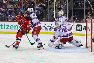 NHL: New York Rangers at New Jersey Devils
