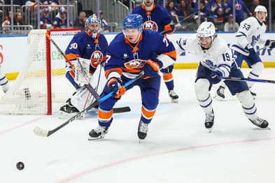 NHL: Toronto Maple Leafs at New York Islanders