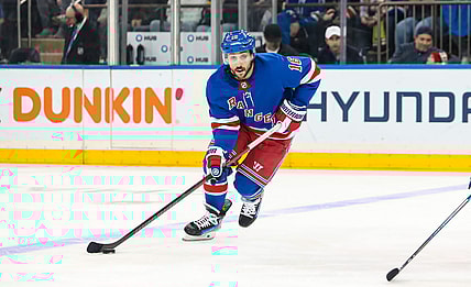 NHL: Vancouver Canucks at New York Rangers