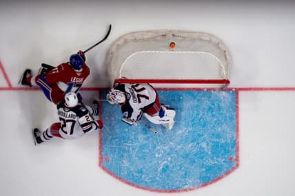 Wolf Pack protect the crease (Photo:John Mrakovcich / Hartford Wolf Pack)