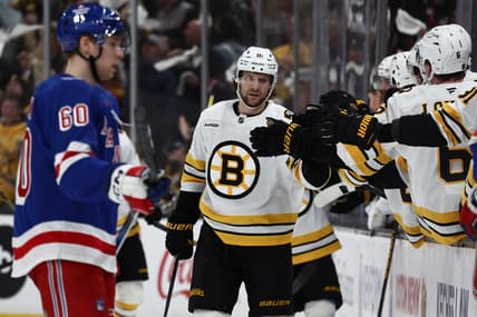 NHL: New York Rangers at Boston Bruins