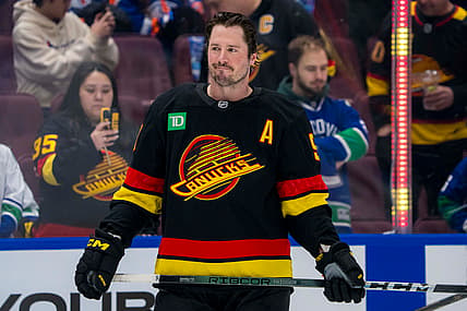 NHL: Edmonton Oilers at Vancouver Canucks