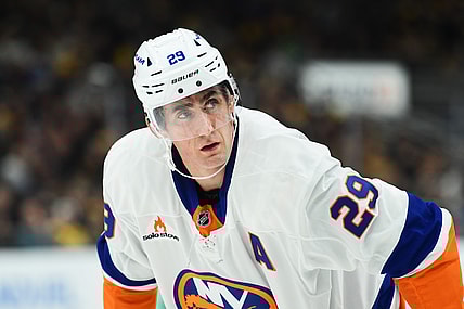 NHL: New York Islanders at Boston Bruins