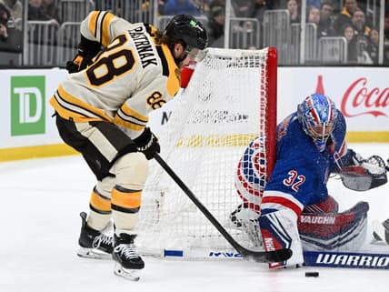 NHL: New York Rangers at Boston Bruins