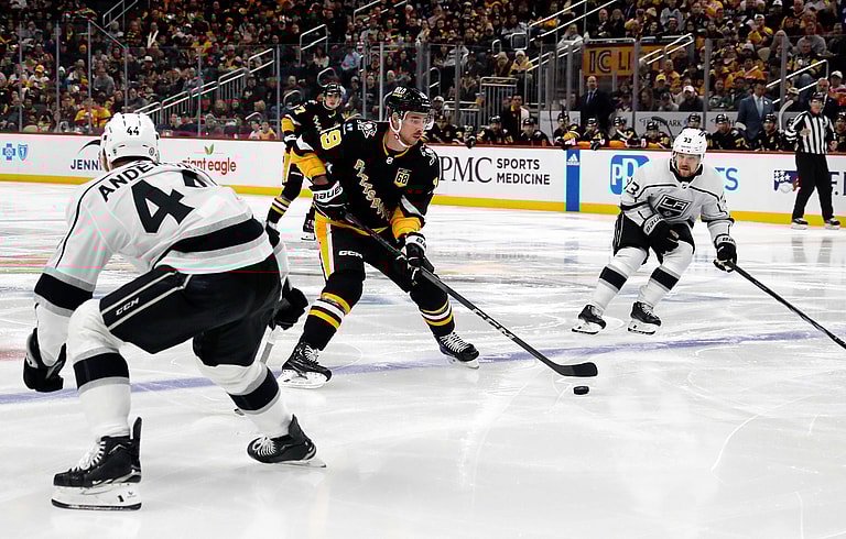 NHL: Los Angeles Kings at Pittsburgh Penguins