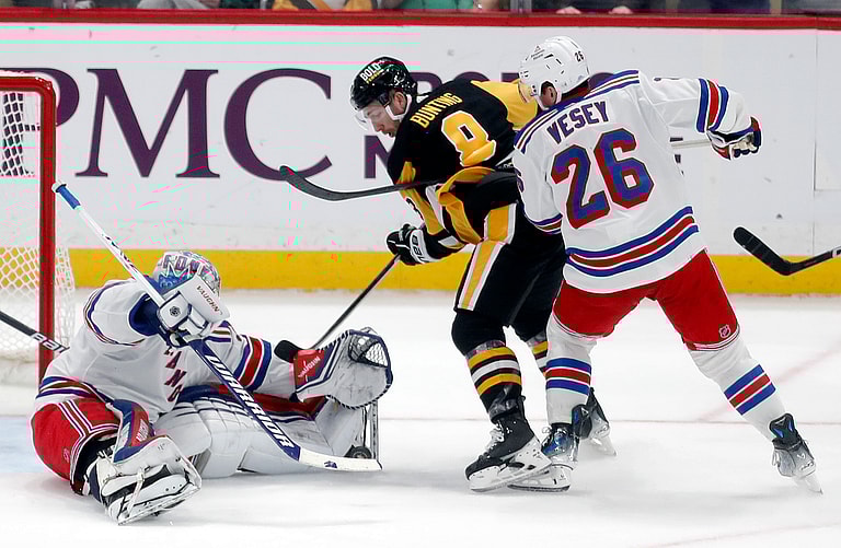 NHL: New York Rangers at Pittsburgh Penguins