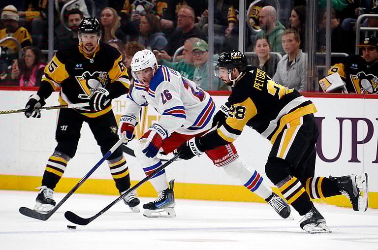 NHL: New York Rangers at Pittsburgh Penguins