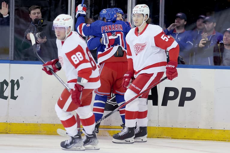 NHL: Detroit Red Wings at New York Rangers