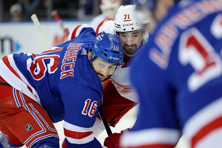 NHL: Detroit Red Wings at New York Rangers
