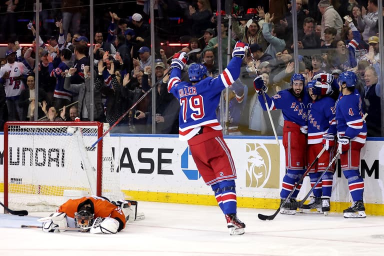 NHL: Philadelphia Flyers at New York Rangers