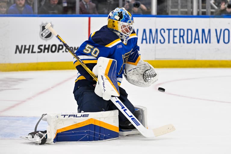 NHL: Carolina Hurricanes at St. Louis Blues