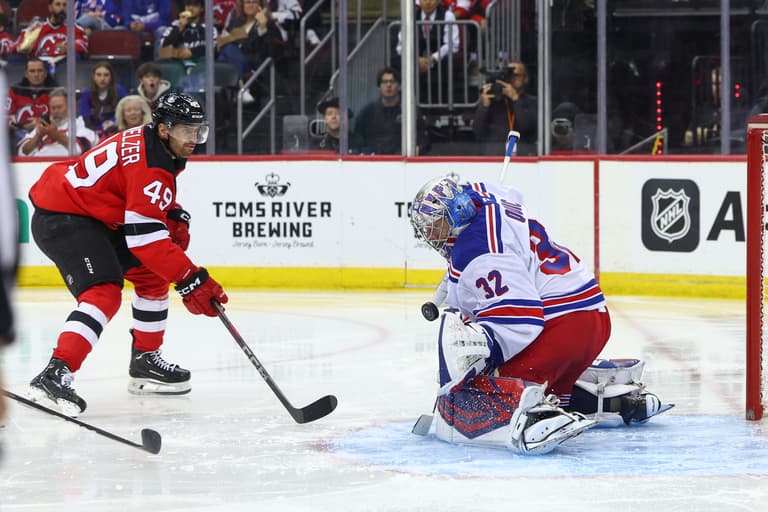 NHL: Preseason-New York Rangers at New Jersey Devils