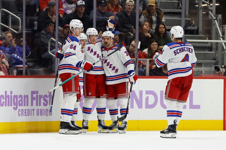 NHL: New York Rangers at Detroit Red Wings