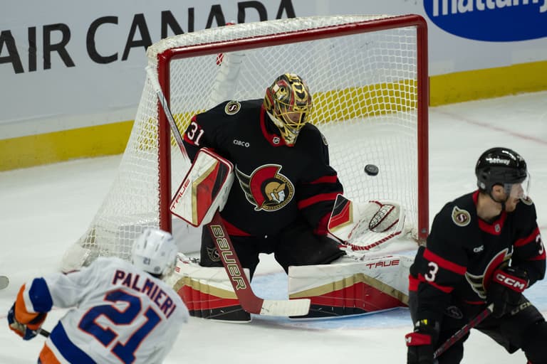 NHL: New York Islanders at Ottawa Senators