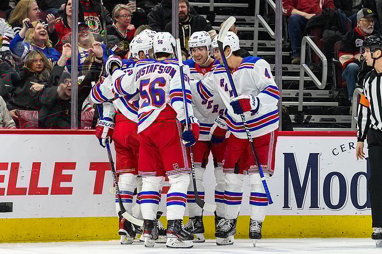 NHL: New York Rangers at Chicago Blackhawks