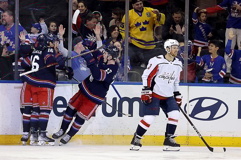 NHL: Washington Capitals at New York Rangers