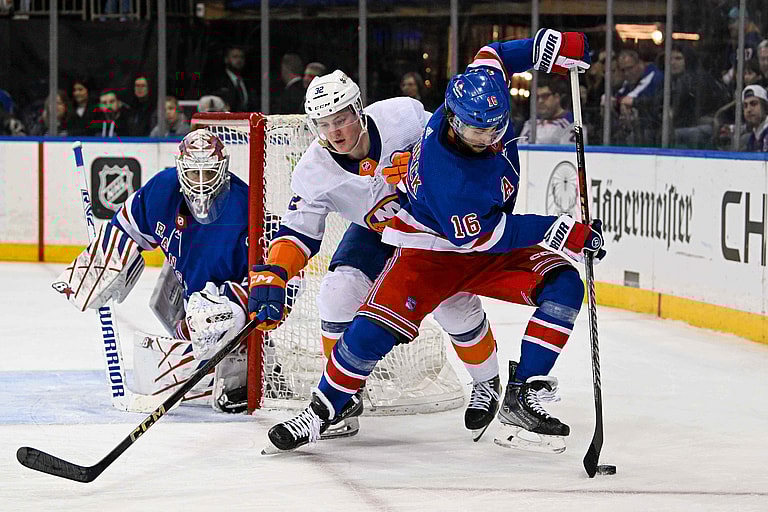 NHL: New York Islanders at New York Rangers