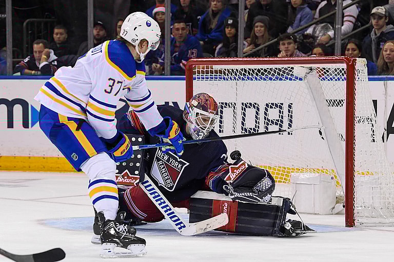 NHL: Buffalo Sabres at New York Rangers