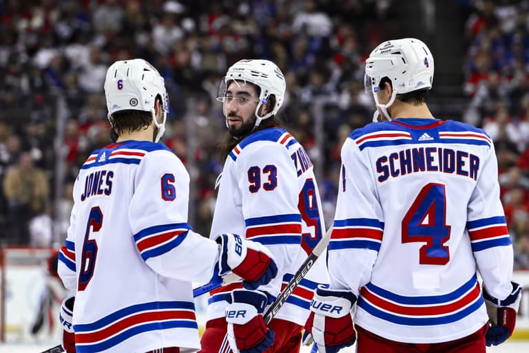 NHL: New York Rangers at New Jersey Devils