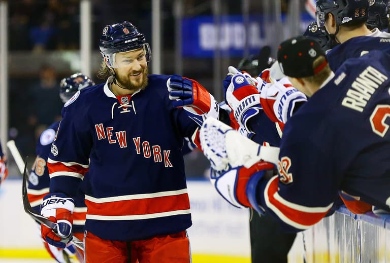 NHL: Colorado Avalanche at New York Rangers