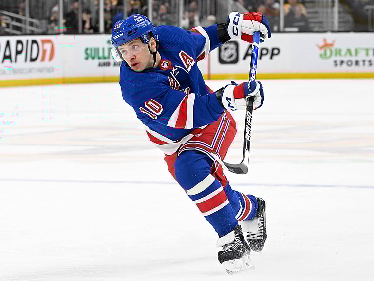 NHL: New York Rangers at Boston Bruins