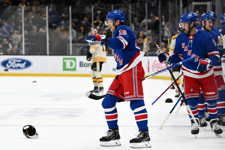 NHL: New York Rangers at Boston Bruins