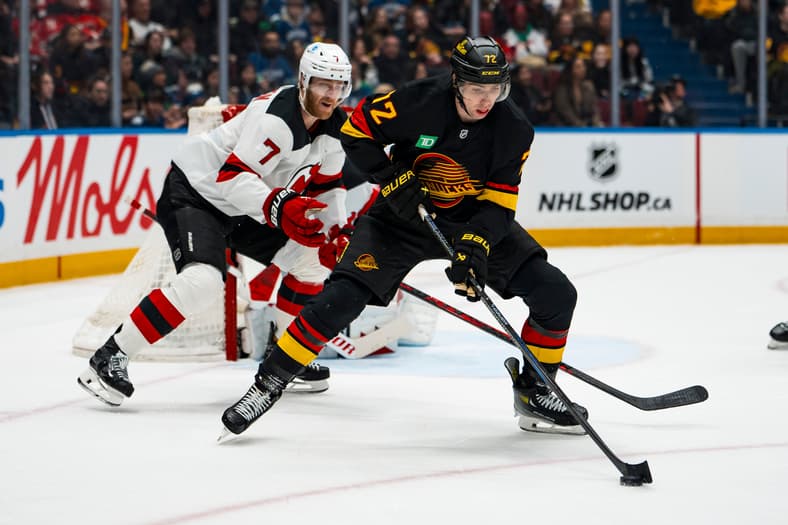 NHL: New Jersey Devils at Vancouver Canucks