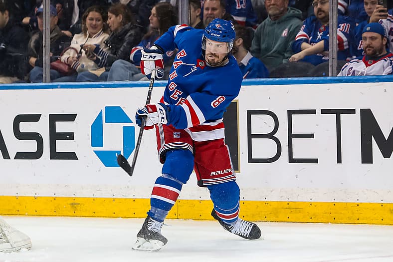 NHL: Vancouver Canucks at New York Rangers