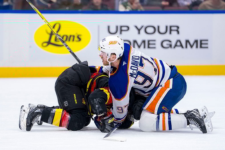 NHL: Edmonton Oilers at Vancouver Canucks
