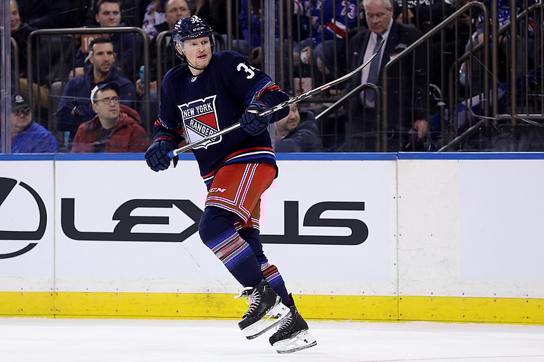 NHL: New Jersey Devils at New York Rangers