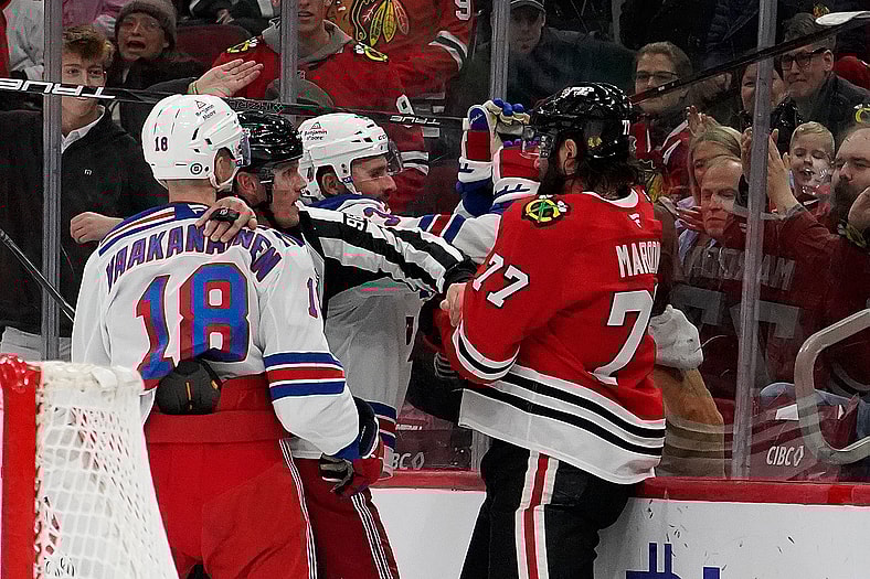 NHL: New York Rangers at Chicago Blackhawks