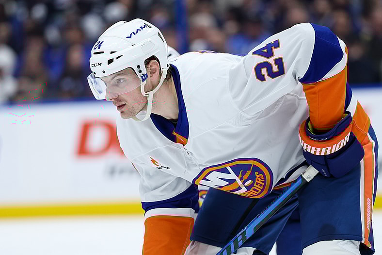 NHL: New York Islanders at Tampa Bay Lightning