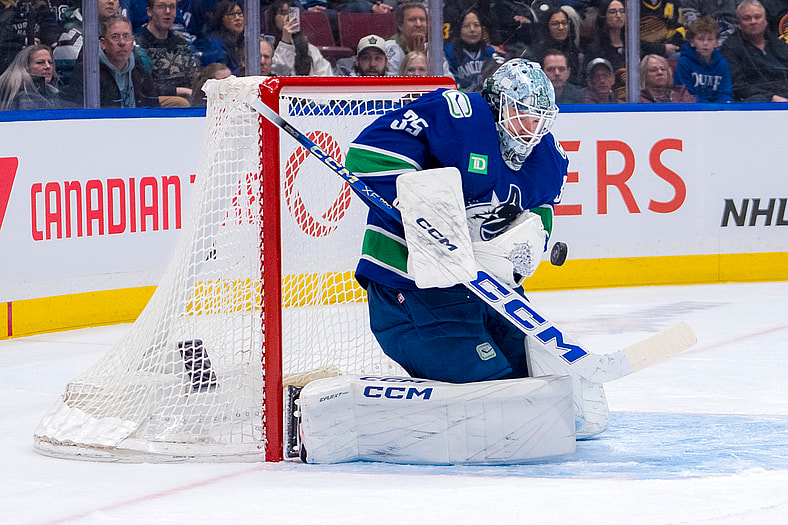 NHL: Toronto Maple Leafs at Vancouver Canucks