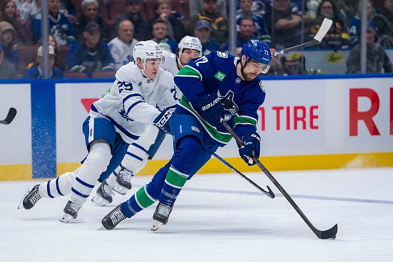 NHL: Toronto Maple Leafs at Vancouver Canucks