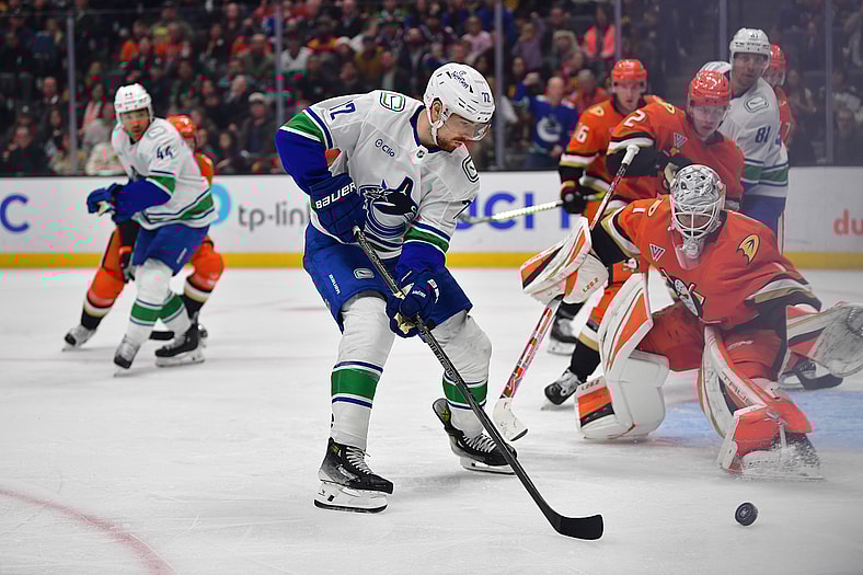 NHL: Vancouver Canucks at Anaheim Ducks