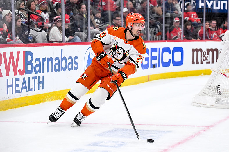 NHL: Anaheim Ducks at New Jersey Devils