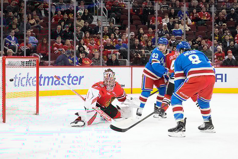 NHL: New York Rangers at Chicago Blackhawks