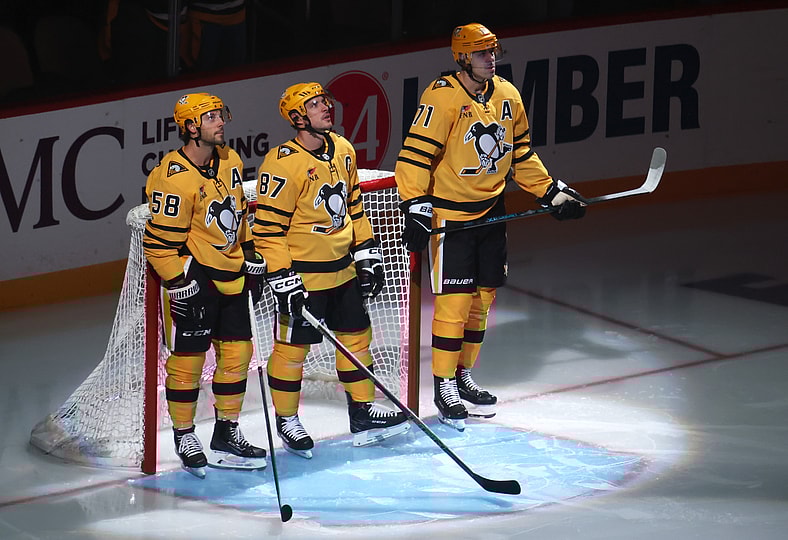 NHL: New York Islanders at Pittsburgh Penguins