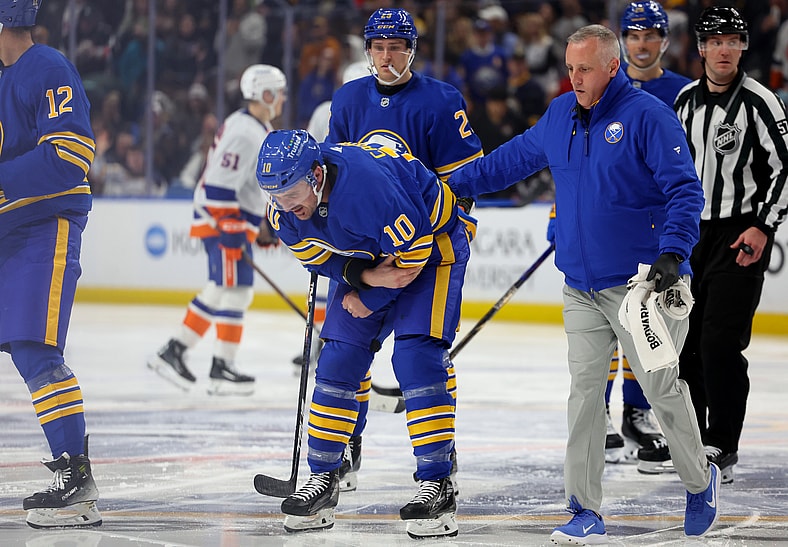 NHL: New York Islanders at Buffalo Sabres