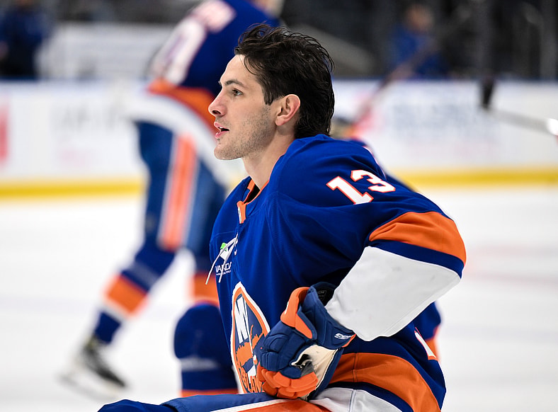 NHL: Vancouver Canucks at New York Islanders