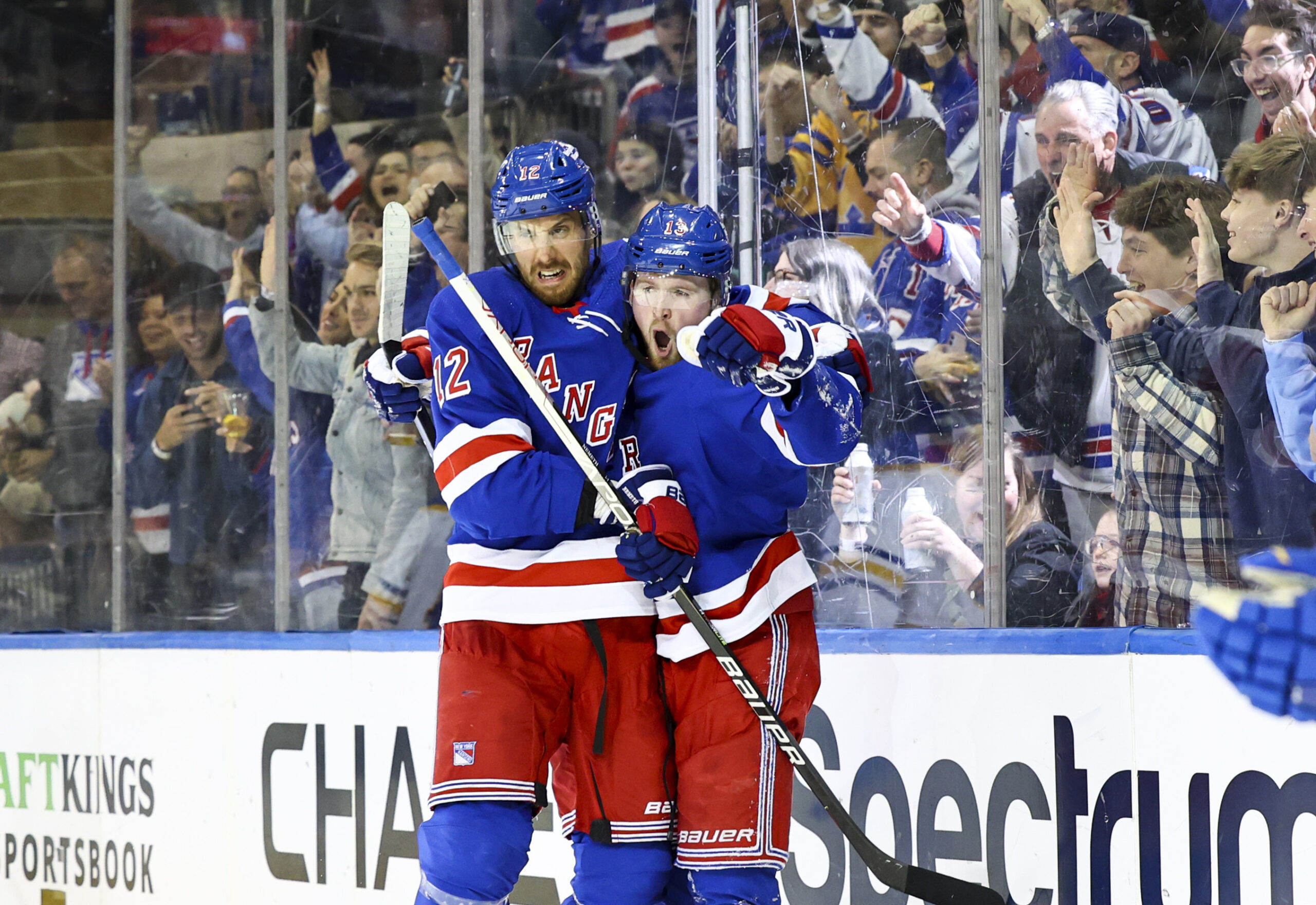 www.foreverblueshirts.com